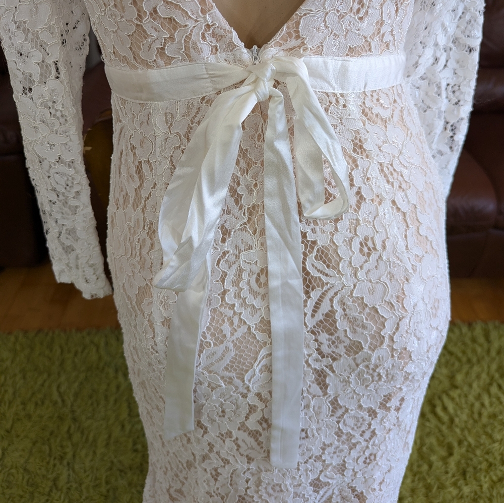 BNWT / RIHOAS / Small / Large  Simple Wedding Dress / Special Occasions - Picture 8 of 8